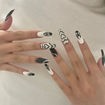 【京都市役所前】ご希望に合わせて雇用形態が選択可能！！≪最後のお客さんが入らなければ17:30～18:30退勤可能≫≪土日休みや連休もOK≫≪社会保険や飲食手当など充実の福利厚生≫SNSで話題！！インフルエンサーに人気のアイラッシュサロン「nail salon Ribbon（ネイルサロンリボン）」からネイリスト（ネイル）の求人★☆★