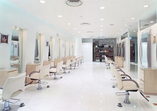 【京都駅】＜完全週休2日制＞＜社会保険完備＞全国展開するヘアサロン！高い集客力で高収入を目指せる◎歴史と実績のある会社なので長く美容師を続けて行くことが可能ですよ♪TAYA ジェイアール京都伊勢丹店（タヤジェイアールキョウトイセタンテン）からスタイリスト（美容師）の求人☆★