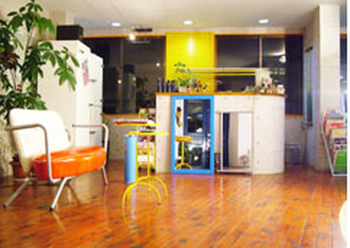 【金剛】未経験・通信生OK！月7日休み♪19時前に終わることもあり☆自然体、無理をしない…そんな風に働けるサロン！香草カラーが「髪を傷めない」と人気です♪アシスタントの求人です☆★☆