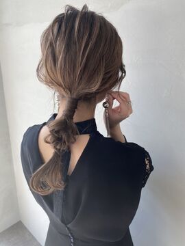 【天理駅】≪指名還元率50％≫≪フリー還元率40％≫≪自由出勤≫薬剤が豊富なので単価アップもやらいやすい！トレンドを取り入れた実力派サロン！自由な出勤スタイルでプライベートも充実できます！「Triple double 天理店（トリプルダブルテンリテン）」からスタイリスト（美容室）の求人☆★☆