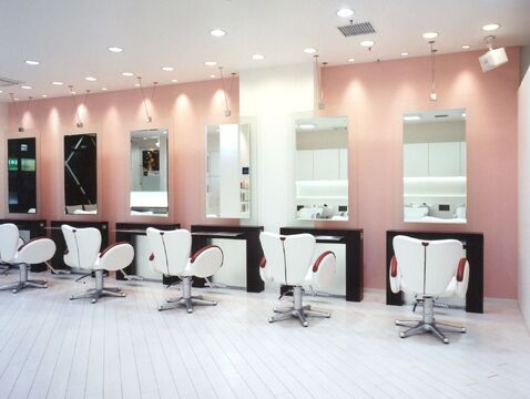 【藤が丘】＜完全週休2日制＞＜社会保険完備＞全国に展開するサロン☆充実の教育体制があるので美容師を続けてもらえる環境です！プライベートも充実可能♪TAYA もえぎ野店（タヤモエギノテン）からアシスタント（美容師）の求人☆★