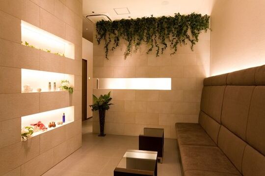 【西宮】《充実した福利厚生》社会保険完備・実働8時間・有給休暇あり ブライダルメニューあり！”BRILLIAN DAYSPA 西宮ガーデンズ店（ブリリアン デイスパ ニシノミヤガーデンズテン）”からエステティシャンの求人☆☆