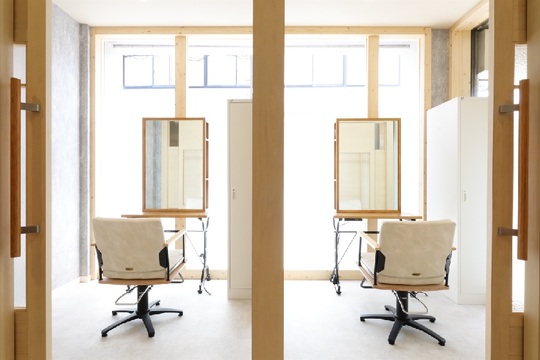 【西千葉】≪働き方が選べる・産休育休実績あり・20時までに退勤できる≫話題の似合わせが学べる！髪質改善特化型サロン「Dejave hair（デジャヴヘアー）」からアシスタント（美容師）の求人☆★