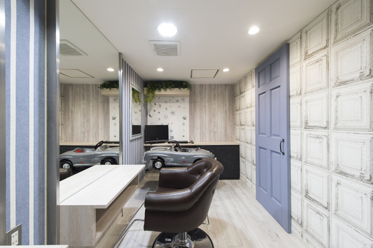 【錦糸町】≪完全週休2日制≫≪社会保険完備≫≪土日休み取得可能≫≪営業時間内レッスンOK≫≪1年以内でスタイリストデビュー可能≫大人気トリートメントでの髪質改善が人気のサロン！充実した教育システムと抜群の集客力があり、長く働ける環境です！「beaute concier 錦糸町（ボーテコンシェルキンシチョウ）」からアシスタント（美容師）の求人★☆