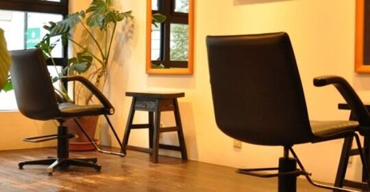 【三ノ宮】有給休暇アリ☆お客様一人一人としっかり関われるサロン♪撮影も定期的に行っています★小規模なプライベートサロン“HAIR Doux（ヘアー ドゥ）”からアシスタント（美容師）の求人★☆