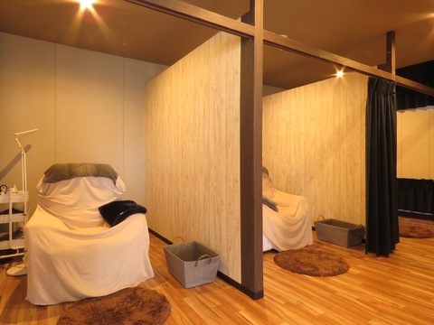 【宮の陣】≪月給30万円も可能・土日祝の希望休OK・月8日休み・社会保険完備・実働8時間・未経験OK・営業時間18時まで・残業なし・研修中も給与あり≫未経験の方もご安心ください！1日でも長く働ける環境づくりに取り組みます！店舗展開中のアイラッシュ&ネイルサロン「Madonna Lily（マドンナリリー）」からアイリスト（まつげエクステ・まつげパーマ・アイブロウ）の求人☆☆