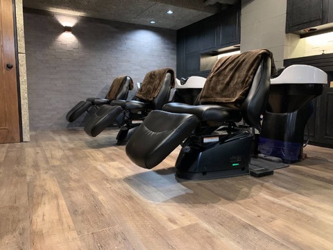 【神奈川駅】≪マンツーマン施術≫≪スタイリストオンリー≫≪中抜け・中番OK！≫小規模で地域密着の落ち着いた雰囲気がウリのサロン！自分らしく自由に働きたい方にオススメ！「Aqua vitae（アクアヴィタエ）」からスタイリスト（美容師）の求人☆★☆