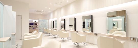 【津島駅】≪月給21万円〜≫≪2年でスタイリストデビュー可≫≪完全週休二日制≫≪社会保険完備≫充実した教育制度で安心して着実に技術が身に付く！「VAN COUNCIL TSUSHIMA（ヴァンカウンシルツシマ）」からアシスタント（美容師）の求人☆★