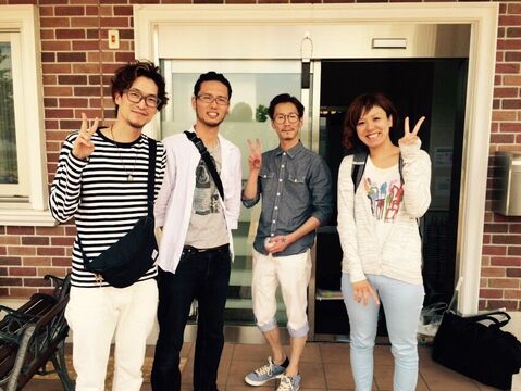 【堺北エリア】≪平日のみでもOK≫≪1日3,4時間のお仕事≫興味を持ってる人が増加中の訪問美容のお仕事！プライベートも大事にしながら働け、介護施設・病院などの利用者さんのカットをしていきます！「訪問美容のお仕事in堺北エリア（ホウモンビヨウノオシゴトインサカイキタエリア）」からスタイリスト（美容師）の求人☆★