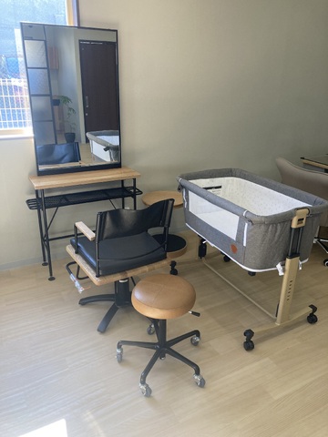 【弥刀】≪日祝定休≫≪キッズスペースがあるのでお子様を連れての出勤OK≫≪ブランクありでもOK≫「ユニバーサル美容と母親、子ども達が泣かない地域」を目指されているサロン！「unique（ユニーク）」からスタイリスト（美容師）☆★