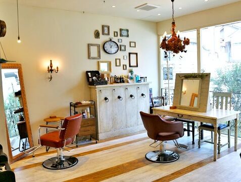 【櫛原】≪住宅手当あり・月休8日・社会保険完備・アシスタントさんも歩合あり・着付けが学べる≫レッスンはマンツーマンで見てもらえる環境！できるようになった技術から入客して経験を積めるので成長も早い！幅広い年代のお客様へ癒しの空間をご提供するアットホームサロン「Dille（ディル）」からアシスタント（美容師）の求人☆★☆