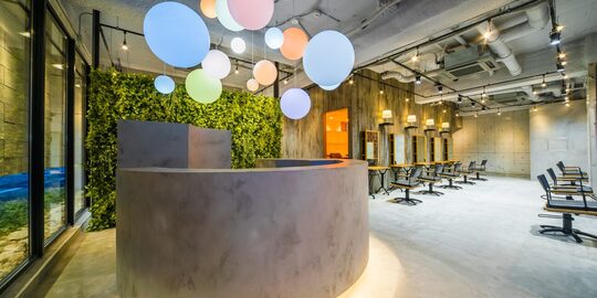 【池田】≪社会保険完備≫≪最短1年デビュー≫≪特別休暇あり≫店舗展開しているトータルビューティーサロン！待遇面抜群で働きやすい環境が整っている！撮影に興味ある方にも◎「Lolonois 池田（ロロネーイケダ）」からアシスタント（美容師）の求人☆★