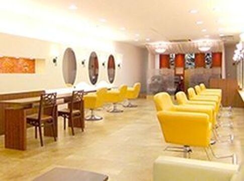 【小倉】≪月給22万円≫週休2日・社会保険完備！スタッフさん目線で全店YUMEシャン導入してます♪レッスンもマンツーマン指導でしっかり学べます。デビューは早くて2年！ショーやコンテストなどイベントも豊富な「Polish 小倉店（ポリッシュ オグラテン）」から、アシスタント（美容師）の求人☆★☆