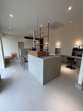 【平松】≪平均19時半退勤≫≪完全週休2日制≫≪社会保険完備≫営業中もレッスンOKのため、最短2年でデビューも可能！高単価の髪質改善サロン「Asobi Hair lab（アソビヘアーラボ）」からアシスタント（美容師）の求人☆★