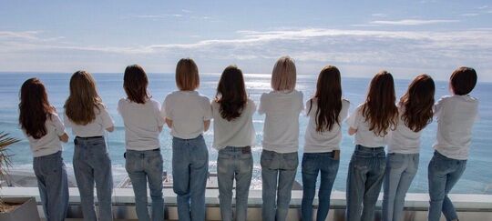 【横浜駅】◆完全週休2日制・有給休暇あり（100％消化）・産休育休制度あり・住宅手当あり・社会保険完備◆有名コレクションや雑誌撮影など、メディアでも活躍する実力派サロンです。売上はしっかり給与に反映される「REGALO RESORT（レガロリゾート）」からスタイリスト（美容師）の求人☆☆