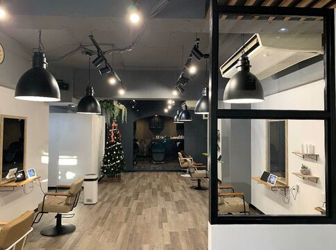 【名鉄一宮】◆高単価＋自由出勤制◆指名料全額還元でやりがいバッチリ！完全マンツーマンでお客様とじっくり関わりつつも稼ぐことができます！顧客様がいない方でも安心の「ORIGIN+（オリジンアド）」からスタイリスト（美容師）の求人☆★