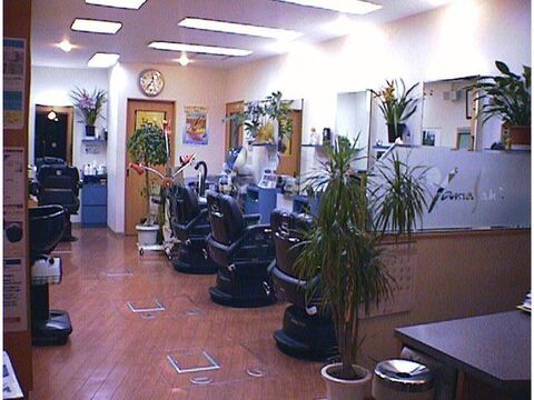 【赤坂】≪パートアルバイトOK≫≪ブランク有りでもOK≫ずっと見習い業務を希望の方でも歓迎♪平均退勤時間は20:00までなので身体の負担が少なく済みますよ☆地域密着型の「メンズ & レディスサロン 山崎（メンズ アンド レディスサロン ヤマサキ）」から理容師（見習い・技術者）の求人☆★☆