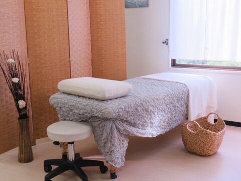 【天神南】≪土日祝お休みOK・入客チャンスあり・WワークOK≫頑張った分しっかり稼げます！少人数サロンのためお客様としっかり向き合いたい方にオススメ！どんどん入客出来るトータルビューティーサロン「BEAUTY DESIGN Ammi（ビューティーデザインアミー）」からアイリスト（アイデザイナー・まつ毛エクステ）の求人☆☆