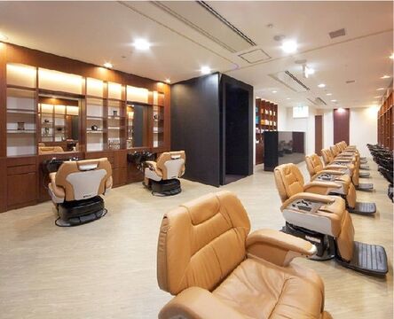 【千里中央】≪完全週休2日制≫≪実働8時間≫≪住宅手当あり≫≪社会保険完備≫スタッフの成長を喜ぶ会社として、充実の待遇面と教育体制を用意！最短2年でスタイリストデビュー可能！「Edit& 千里（エディットアンドセンリ）」からアシスタント（美容師）の求人☆★