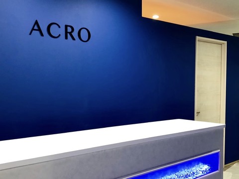 【豊中】≪完全週休2日≫≪社会保険完備≫≪実働8時間≫アイリストとしてキャリアアップしたい方必見！自分の技術を生かしながらアイブロウを専門的に学べる、関西でも珍しいアイゾーントータルビューティーサロン！「ACRO eye total beauty 豊中（アクロアイトータルビューティートヨナカ）」からアイリスト（まつげエクステ・まつげパーマ・アイブロウ）の求人★☆★