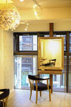 【茶屋町】≪月1の日曜日休み≫≪有給休暇あり≫≪社会保険加入制度あり≫≪朝と営業中レッスンで2年デビュー≫ドライカット＆髪質改善が人気の実力派ヘアサロン！「fur（フューア）」からアシスタント（美容師）の求人★☆★