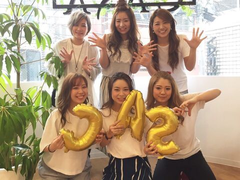 【祇園四条】≪社会保険完備≫≪日曜日・祝日定休≫≪交通費全額支給≫充実した教育体制で個々の成長に合わせたセットスタッフを目指せます！「CASA 四条店（カーサシジョウテン）」からセットスタッフ（美容師）の求人☆★☆