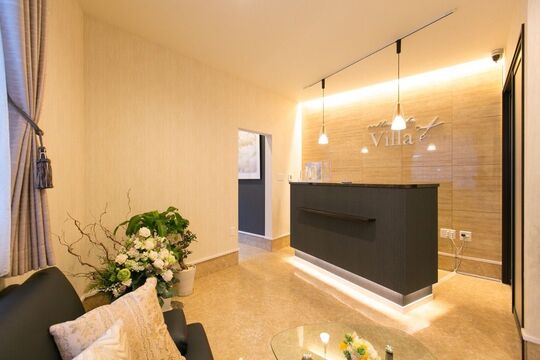 【川西能勢口】≪月給20万円スタート≫≪社会保険完備≫≪日曜定休あり≫落ち着いた雰囲気が人気の大人の女性のためのトータルビューティーサロン！高単価で一人一人のお客様と密に関わりながら技術を習得可能です！「Villa（ヴィラ）」からアシスタント（美容師）の求人☆★