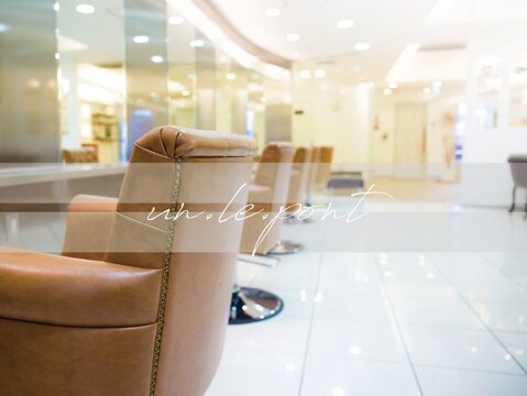 【天満橋】≪完全週休2日制／土日休みOK≫≪月給30万円保障≫≪有給休暇あり≫≪社会保険完備≫入客チャンスも多く条件抜群環境です！サロンワーク以外の技術もしっかり身に付く「un le pont 天満橋（アンルポンテンマバシ）」からスタイリスト（美容師）の求人☆★