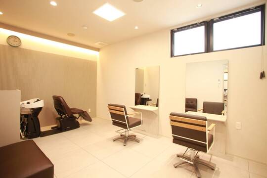 【備前西市】≪社会保険完備・住宅手当あり・実働8時間・20時までに退勤可能≫未経験・通信生・新卒生歓迎！幅広い年代の方に愛されている地域密着型サロン「CRECE（クレーチェ）」からアシスタント（美容師）の求人☆★☆