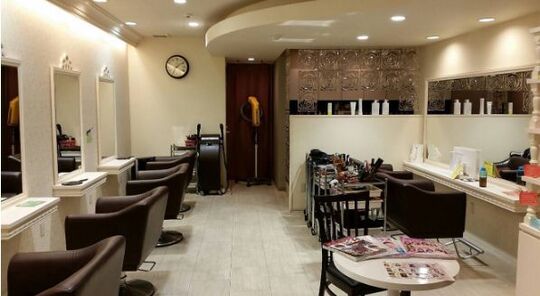 【緑橋】≪完全週休二日≫≪実働8時間≫≪社会保険完備≫早番遅番での勤務が出来る！！毎年昇給があり★入客チャンスあり◎「Lis briller（リズブリエ）」からスタイリスト（美容師）の求人☆★