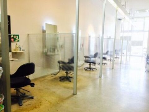 【原田】≪社会保険完備・社員寮あり・無料駐車場あり・学費支援制度あり≫ヘア・アイラッシュ・脱毛など幅広いメニューを取り扱うトータルビューティーサロン「hair make FRe’Y（ヘアメイクフレイ）」からアシスタント（美容師）の求人☆★