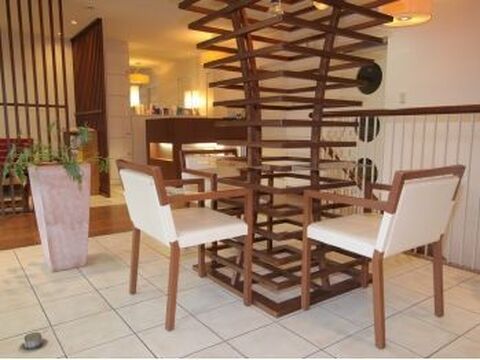 【鴻池新田】◆産休育休実績あり・完全週休2日制・平均19時退社・社会保険完備◆サロンワーク中心でプライベートも充実！スタイリストのみのサロンなので、完全マンツーマンでお客様と関われます！スタッフ皆でサロンづくりをする柔軟な社風の「美容室 セレス 鴻池新田店（ビヨウシツセレスコウノイケシンデンテン）」からスタイリスト（美容師）の求人☆★