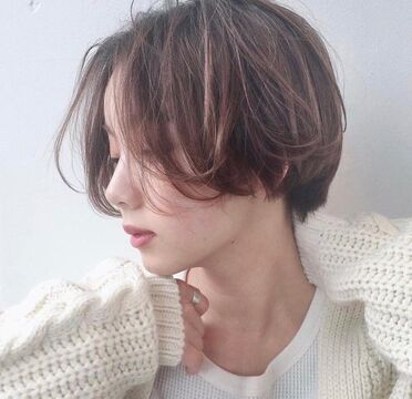 【東心斎橋】≪売上の50％還元≫ドライカット、デザインカラー…スタイリストが個性を活かして活躍中！しっかりお客様と向き合って、美容師としての価値を提供できるサロン「ELLE ショート&ボブ 本店（エルショートアンドボブ）」からスタイリスト（美容師）の求人☆★