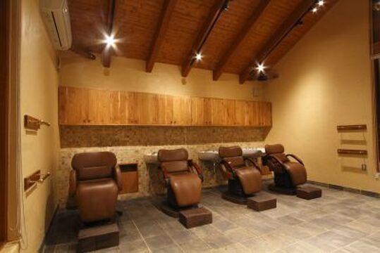 【瀬田】≪日祝休みOK≫≪月8日休み≫≪月給18万円スタート≫≪社会保険完備≫≪9時間営業≫住宅手当あり！！この他にもたくさんの嬉しい待遇あり！！オーナーさんやスタッフさんの雰囲気が明るく働きやすいtips next（ティップスネクスト）からアシスタント（美容師）の求人☆★☆