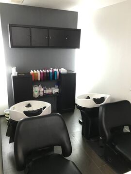 【大濠公園】個人売上に合わせて店舗売上に対する歩合の還元アリ！！遅くまで残ることなく自分のプライベートの時間も大切にし、スタッフ皆で協力しお客様をHAPPYにする小規模×少人数制の地域密着型サロン「Eterna hair home（エテルナヘアーホーム）」からJr.スタイリスト・スタイリスト（美容師）の求人☆★☆