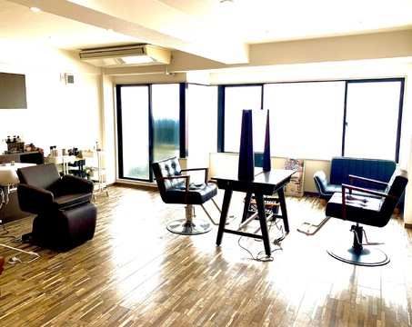 【針中野】≪社会保険完備≫≪月8日休み≫≪有給休暇あり≫≪土日祝休み月1,2回相談OK≫スタッフさんごとに合わせたサロンワークが可能です！福利厚生もしっかりしているので安心して長く働く事ができるサロンです！「Conara（コナラ）」からスタイリスト（美容師）の求人★☆★