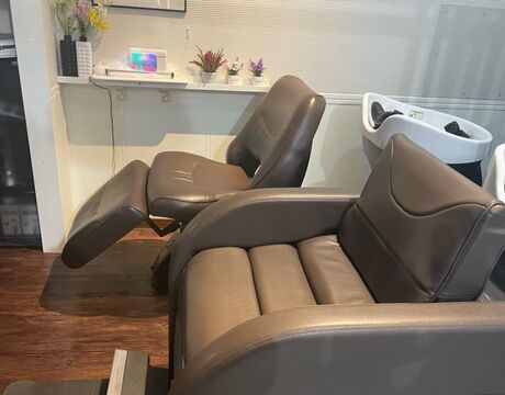 【南摂津】≪月8日休み＆月給26万円スタート≫お客様のキレイのサポートをするのに、持っている知識、技術の妥協はしません。丁寧なカウンセリングや徹底したサービスの提供で、お客様満足も抜群！「Climb OF HAIR（クライムオブへアー）」からスタイリスト（美容師）の求人☆★☆