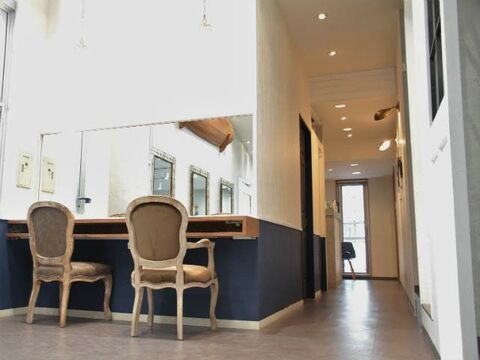 【新宿】≪自由出勤制≫≪土日休み可能≫≪スタイリストオンリー≫流行りの技術や新しい商材の取り扱い多数！幅広い年代の方が通う高単価委託サロン「Resortsalon M by valore（リゾートサロンエムバイヴァローレ）」からスタイリスト（美容師）の求人☆★