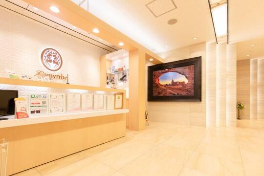 【元町】≪男性エステティシャンOK≫≪年間休日115日≫≪月9日休み≫≪実働8時間≫≪13時オープン≫充実の福利厚生と研修体制！未経験からでも安心のフェイシャルエステサロン「ラミールプリュス」からエステティシャンの求人☆★