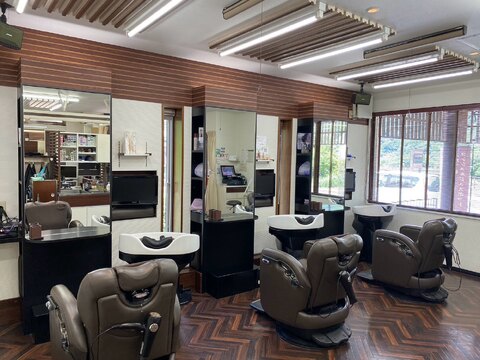 【大山】≪日曜定休あり・社会保険完備・サロン駐車場あり≫アットホームな雰囲気で働きやすさが充実！幅広い年代のお客様から長く愛される「Hair CLOVER（ヘアークローバー）」からスタイリスト（理容師）の求人☆★