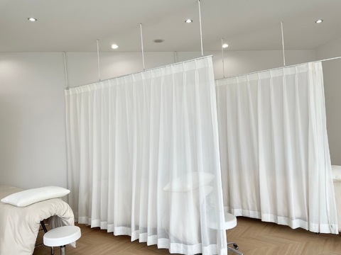 【福音寺】≪社会保険完備≫≪実働7時間≫≪未経験・新卒生OK≫研修中からお給料あり！アイビューティースクール併設で、安心してデビューできる環境です！「eye salon lazo 束本店（アイサロンラソツカモトテン）」からアイリスト（まつげエクステ・まつげパーマ・アイブロウ）の求人☆★☆