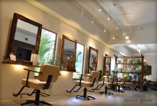 【中津】≪完全週休2日≫≪社会保険完備≫集客も順調で売上を立てやすい！頑張りはもちろん歩合で還元されますよ。アパレルなど他事業も展開する刺激のあるサロン「Regottz putri（リゴッツプトゥリ）」からスタイリスト（美容師）の求人☆★☆