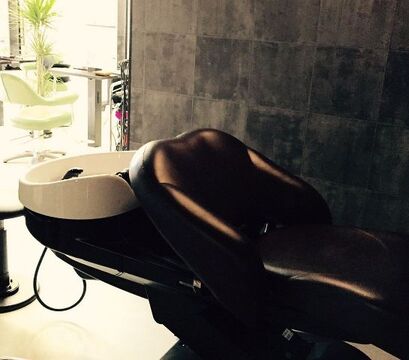 【岡本】≪入客チャンスあり≫新規のお客様をお任せします！お客様一人一人としっかり関われる！小規模な隠れ家サロン「(m)arble（マーブル）」からスタイリスト（美容師）の求人☆★