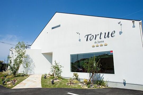 【本城】≪月給23万円〜・社会保険完備・第3日曜日休≫高い歩合の還元率＋働きやすい条件があるので長くお仕事できる環境が揃っています♪オシャレでかわいいヘアサロン「Tortue de Janna（トルチュディジャンナ）」からスタイリスト（美容師）の求人☆★