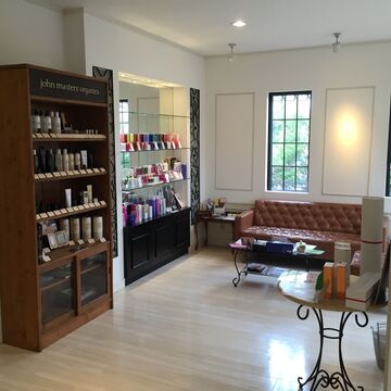 【はなみずき通】≪社会保険完備≫≪完全週休2日制≫≪産休育休実績あり≫充実した福利厚生面で安心して長く働ける環境です！入客チャンスが多く、今までの技術を活かしつつ、もうワンランクステップアップできます！ママさん美容師も歓迎！「Rian 長久手店（リアンナガクテテン）」からスタイリスト（美容師）の求人☆★☆