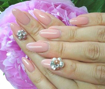 【西宮北口】≪完全週休2日制≫≪社会保険完備≫≪実働8時間≫経験者大歓迎！お仕事もプライベートも充実するサロン！かわいいお店が魅力的！アットホームサロン「nail and eyelash salon THREE（ネイル アンド アイラッシュ サロン スリー）」からネイリスト（ネイル）の求人☆☆