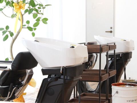 【JR福山駅】≪社会保険完備≫入客チャンスあり！土日のお休み希望も相談可能。カラーとスパを得意とするトレンドサロン「Un-Secret（アンシークレット）」からスタイリスト（美容師）の求人★☆★