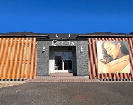 【小見川】≪高単価サロン≫≪完全個室！≫≪髪質改善が人気≫≪完全週休2日制≫お客様1人1人にしっかり向き合って入客可能！働きやすさが整ったサロン「revia　神栖店（レヴィアカミステン）」よりスタイリスト（美容師）の求人☆★