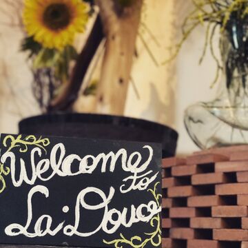 【真管】≪社会保険完備＆月8日休み≫幅広い年代の方に愛されているトータルビューティーサロン！エステやマツエクのできる方は大歓迎！お客様1人1人がリラックスできる暖かい接客が魅力です。「La Douce（ラデュース）」からスタイリスト（美容師）の求人☆☆