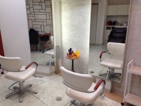 【緑橋】平均退社時間は19:30★スタイリストのみのサロンの為、営業以外で残ることは基本ありません！ゆくゆくお店を任されたいというアナタのご応募お待ちしています♪パート・アルバイトもOK★Maniere　(マニエール)からスタイリスト（美容師）の求人☆☆